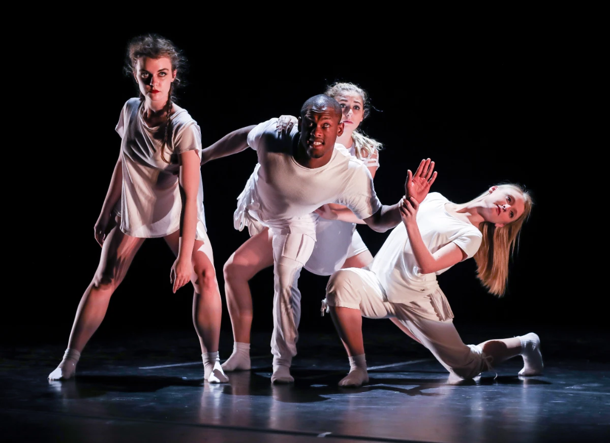 Breaking Pointe